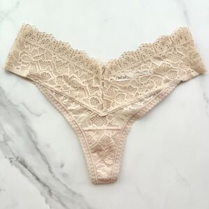 NWOT SOMA EMBRACEABLE ENCHANTING ALL-OVER LACE THONG PANTY IN HUSH XS/S/M/L/XL